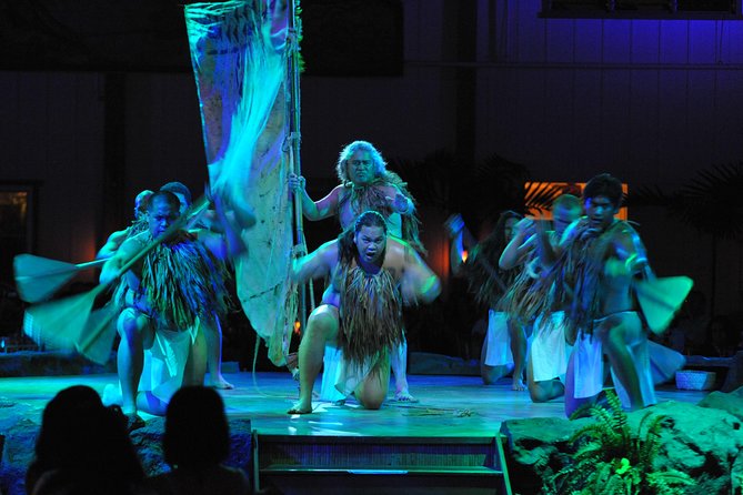 Luau Kalamaku on Kauai with Buffet Dinner and Show - Key Points