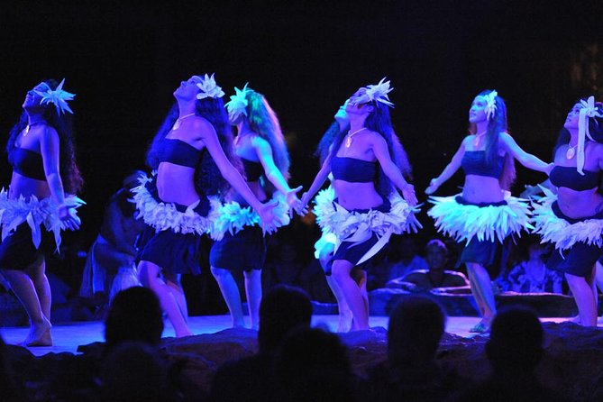 Luau Kalamaku on Kauai with Manor House 4-Course Dinner & Show - Key Points