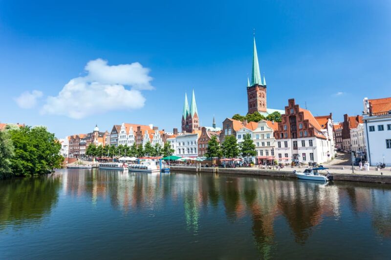 Lübeck: 1-Hour Splash Bus City Tour - Practicalities: Meeting Point and Duration