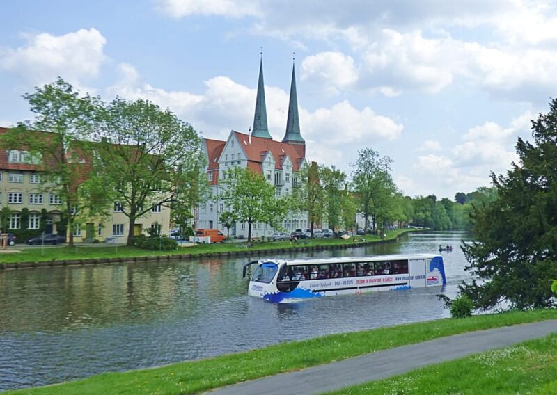 Lübeck: 1-Hour Splash Bus City Tour - Comparing to Other Lübeck Tours