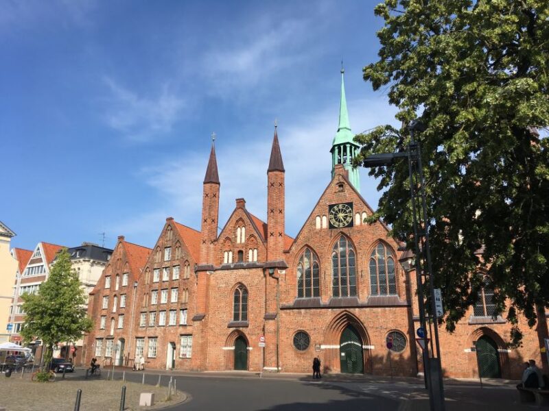 Lübeck: Backyards and Town Houses Private Guided Tour - Exploring Lübeck’s Romantic Old Town