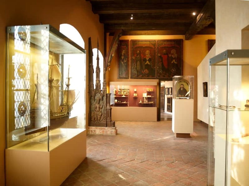 Lübeck Day Pass Plus - The 1-day ticket for Lübeck's museums - The Magnificence of St. Mary’s Basilica