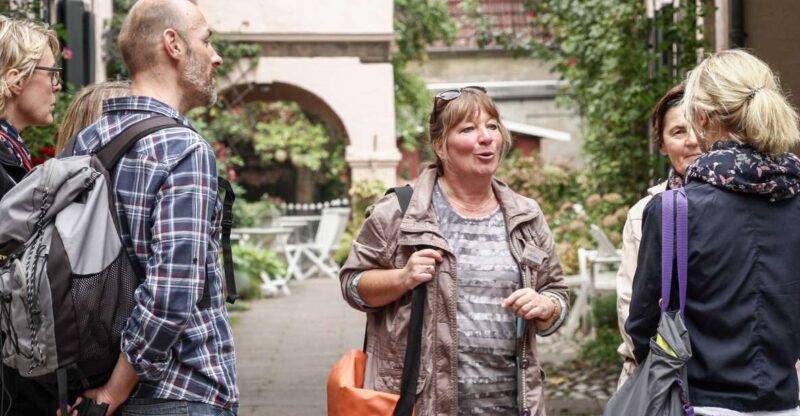 Lübeck: Entertaining Tour Through Hidden Courtyards - Lübeck: Entertaining Tour Through Hidden Courtyards