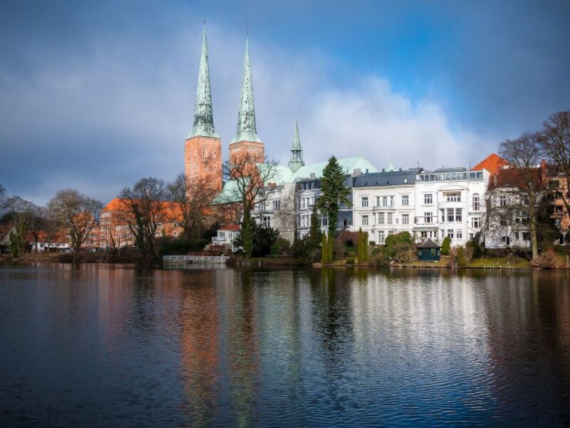 Lübeck: Old Town Highlights Private Walking Tour - The Guide: Knowledgeable and Personable