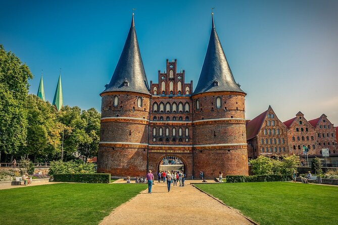 Lubeck Private Walking Tour With A Professional Guide - The Hanseatic Town Hall and Its Architectural Charm