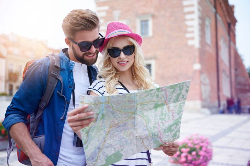 Lübeck: St. Anne's Museum with City Walking Tour Option - Discovering the Chamber of Paraments and Medieval Altarpieces