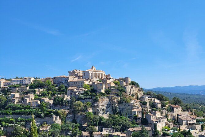 Luberon and its perched villages - Key Points