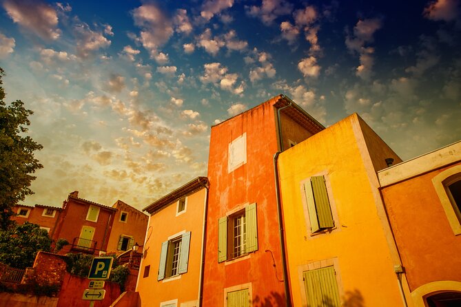 Luberon Small-Group Day Trip from Avignon - Suitability and Physical Requirements