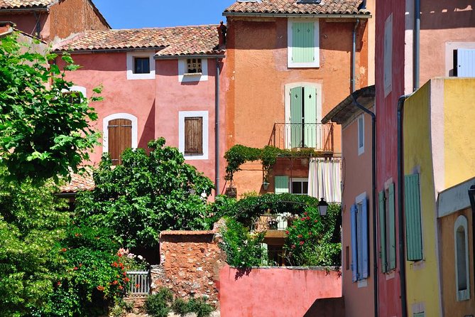 Luberon Villages Half-Day Tour from Aix-en-Provence - Gordes: The Climax of the Tour
