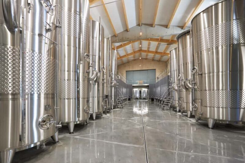 Luberon: visite de la Vigne au Verre et dégustations - Tasting Six Vintages of Provençal Wines