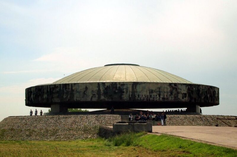 Lublin & Majdanek Small-Group Tour from Warsaw with Lunch - Practical Details and Booking Options