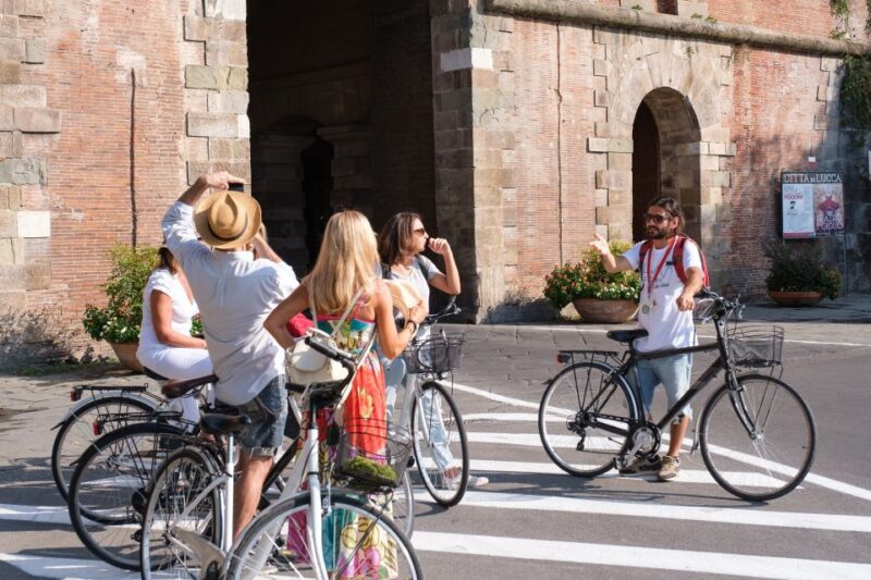 Lucca: 3-Hour Bikes & Bites Foodie Adventure like a Local - Discovering Romanesque and Medieval Architecture