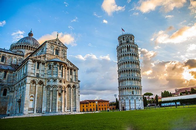 Lucca and Pisa Day Tour from Rome - Discover Tuscany’s Charms in a Day from Rome