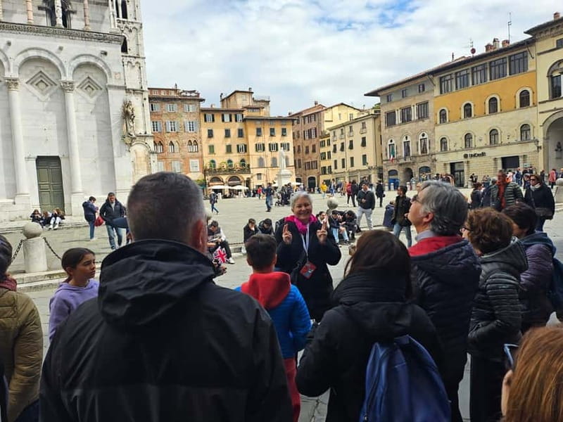 Lucca classica: visita guidata in ITALIANO - Visiting the Iconic City Towers and Bell Towers
