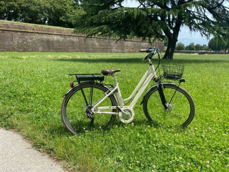 Lucca: E-Bike Rental - Explore Lucca at Your Own Pace with an E-Bike Rental in Tuscany