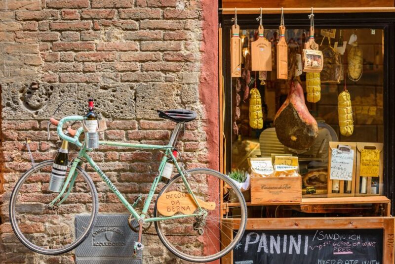 Lucca: Guided Food Walking Tour with Tastings - Lucca: Guided Food Walking Tour with Tastings