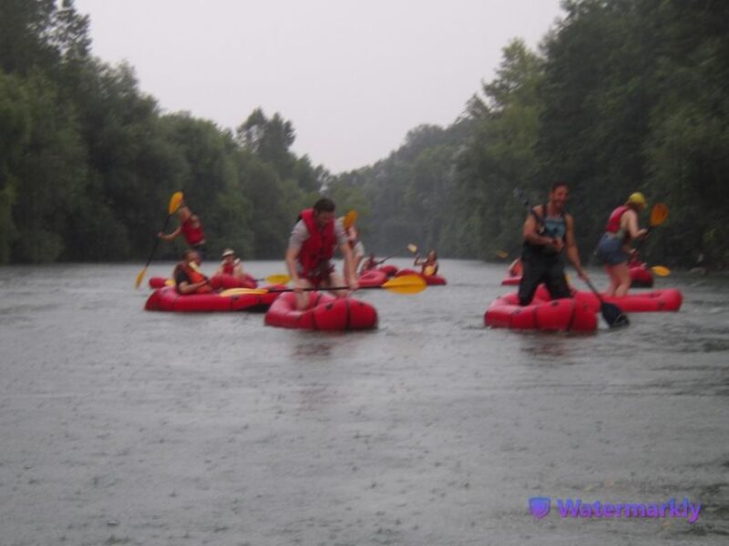 Lucca: kayak nel torrente Lima - Starting Point at Lucca Rafting and the Van Transfer
