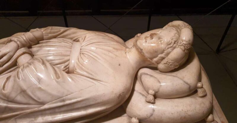 Lucca: private visit of S. Martino, S. Frediano, city center - The Grandeur of Lucca Cathedral