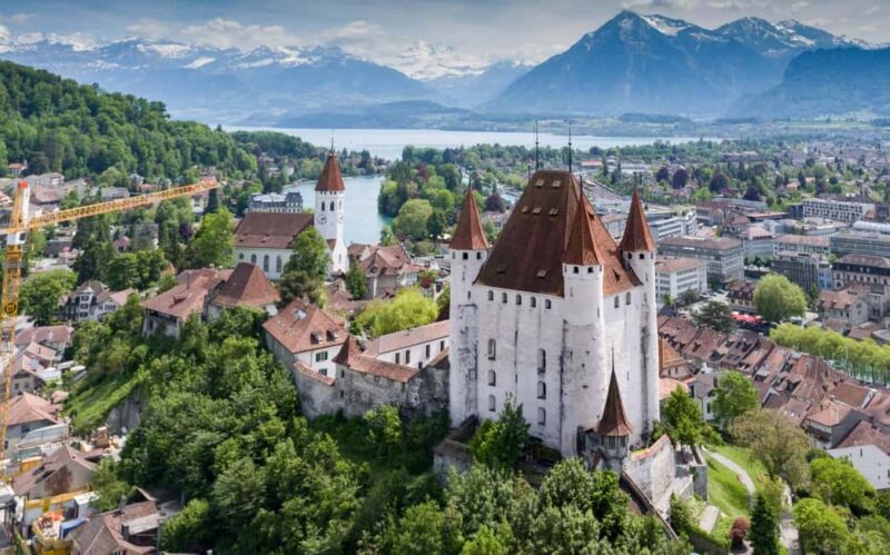 Lucerne Old Town, Premium Panoramic Train and Thun Tour - Free Time to Explore Thun and Its Lakeside Beauty