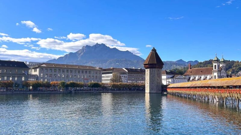 Lucerne Old Town Tour with Pro Photographer - Finishing at the Wagenbachbrunnen with Final Views