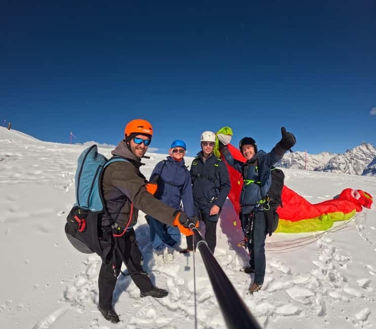Lucerne: Paragliding Tandem Flights - The Small Group Advantage and Multilingual Guides