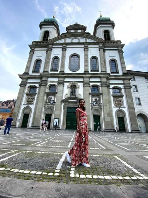 Lucerne: Private Chocolate and Cheese Tasting Walking Tour - Sampling Swiss Cheese in Authentic Artisanal Shops