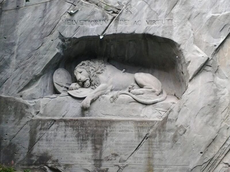Lucerne Private City Walk and Lake Cruise Half-Day Trip - Visiting the Lion Monument’s Moving Sculpture