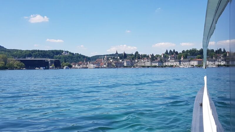 Lucerne small group walking tour and Lake Cruise from Zürich - Crossing the Famous Chapel Bridge