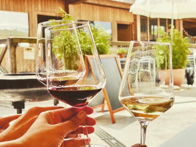 Lucerne: Swiss Zvieri Traditional Tasting Experience - Tasting Swiss Chocolate: A Sweet Highlight