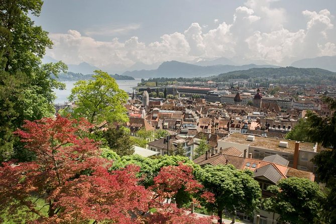Lucerne Walking & Boat Tour: The Best Swiss Experience - Exploring the Museggmauer and Medieval Towers