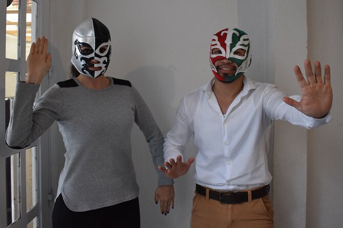 Lucha libre en Puebla (private tour) - Exploring the Mask Shop and Street Snacks