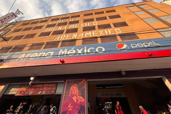 Lucha Libre Special Fridays Night Show Seats from Balcony - Comparison with Other Experiences