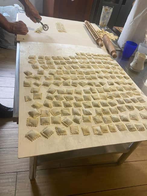 Lucinasco: a journey through flavors and traditions. Guided visit to the village. - Key Points