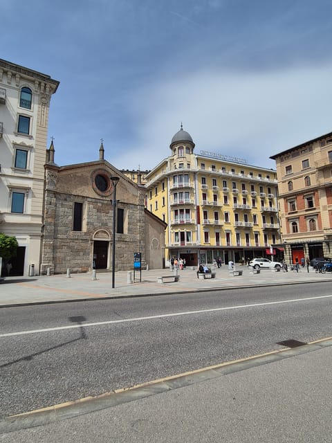 Lugano: 2 hours Private walking tour "Splendid Lugano Tour" - The Lungo Lago Promenade: Scenic Views and Relaxation