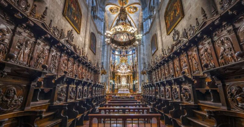 Lugo: Cathedral of Santa Maria Entry Ticket and Audio Guide - Key Points