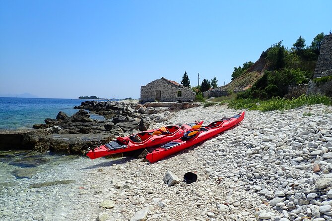 Lumbarda-Sunset Kayaking Experience with picnic: Wine and Sweets - Exploring Badija and Its Monastery