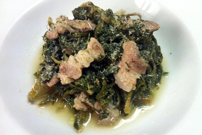 Lunch and dinner at my house with the typical products of Salento - Key Points