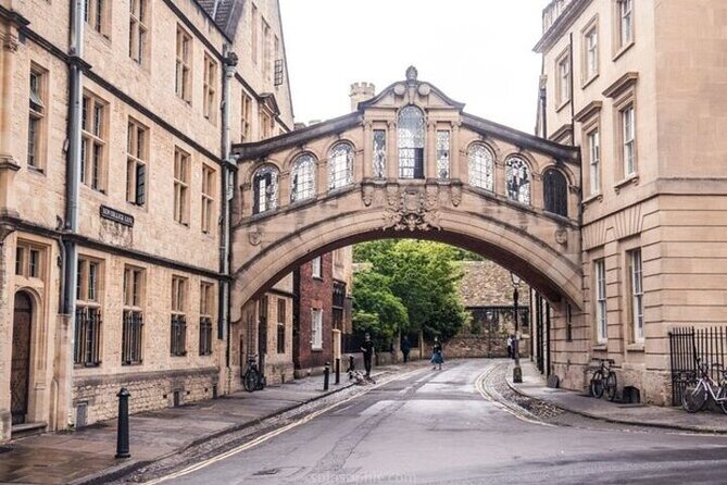 Luton Airport To Oxford Private Transfer - Insights from the One Review: Punctuality and Comfort