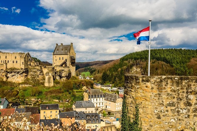 Luxembourg Airport Transfers : Luxembourg to Airport LUX in Luxury Van - How the Luxembourg Airport Transfer Service Stands Out