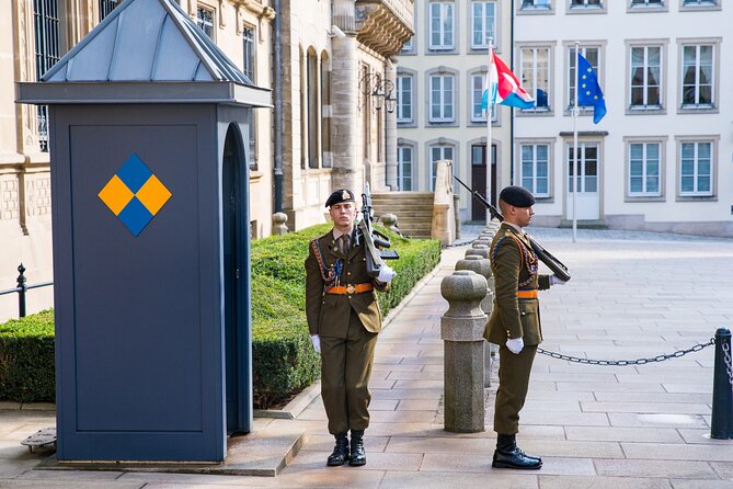 Luxembourg city walking tour - Entering the Grand Ducal Palace