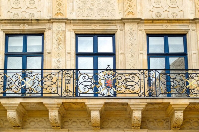 Luxembourg City: Walking Tour with Optional Wine Tastings - Logistics: Meeting Point, Accessibility, and Group Size