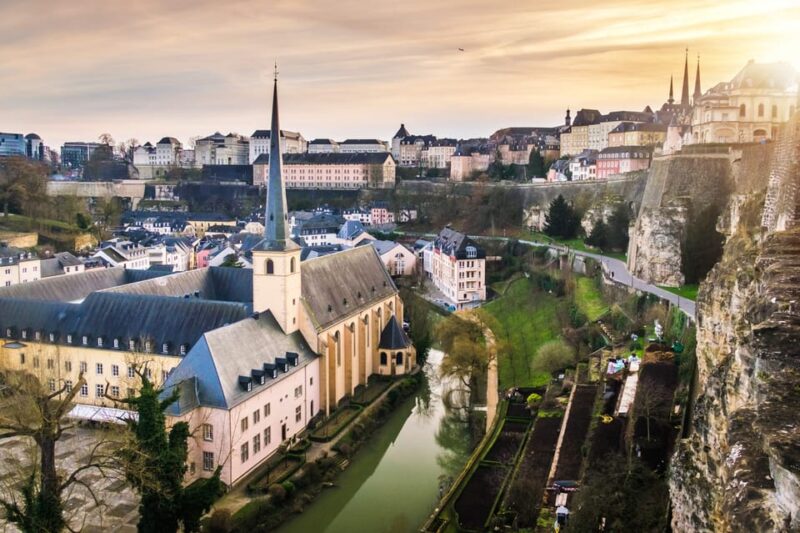 Luxembourg: Express Walk with a Local in 60 minutes - Value and Booking Flexibility