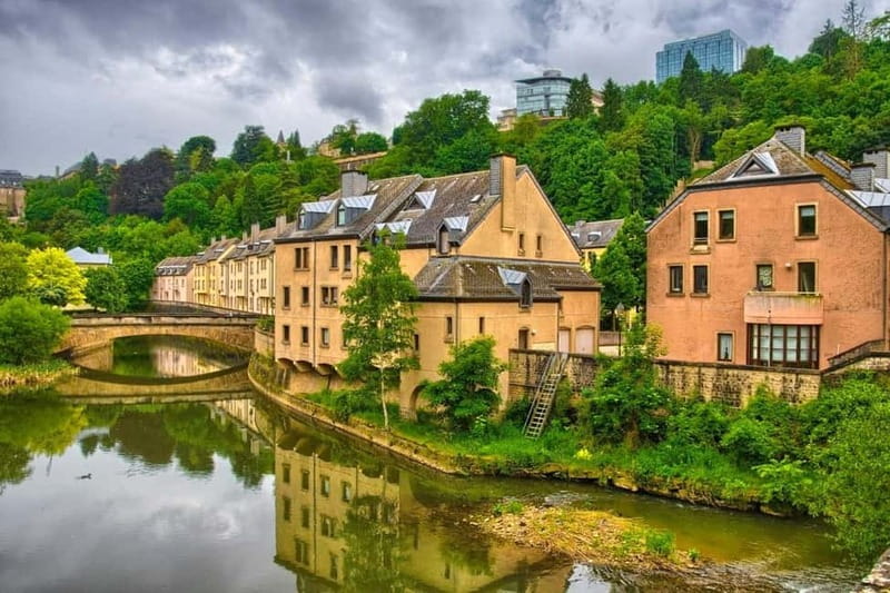 Luxembourg: Intro Walking Tour with a Local - Key Points
