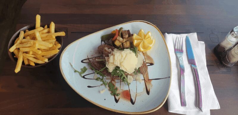 Luxembourg: Italian-Style Dinner in a Vintage Bus - Logistics: Meeting Point and Tour Flow