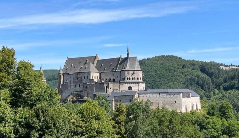 Luxembourg Vianden Castle Tour with Transfer + surprise stop - Key Points