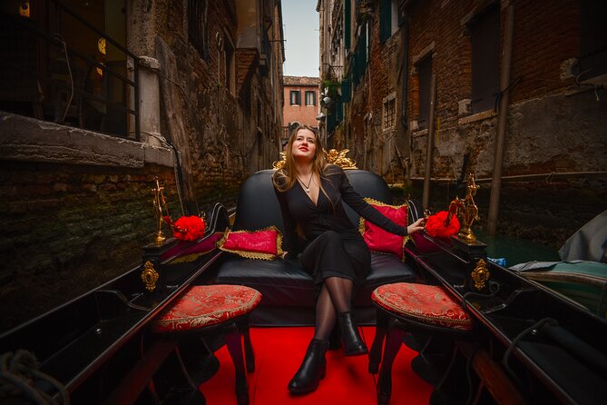 Luxurious Photoshoot in Venice - Luxurious Photoshoot in Venice: A Private, Professional Experience for Up to Five People