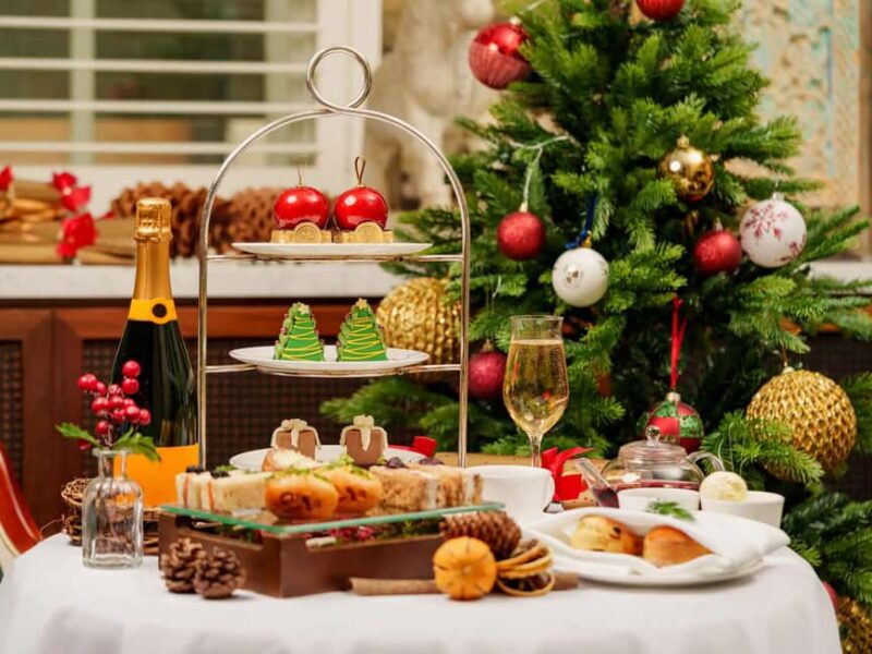 Luxury Afternoon Tea and London Christmas Lights Taxi Tour - Key Points