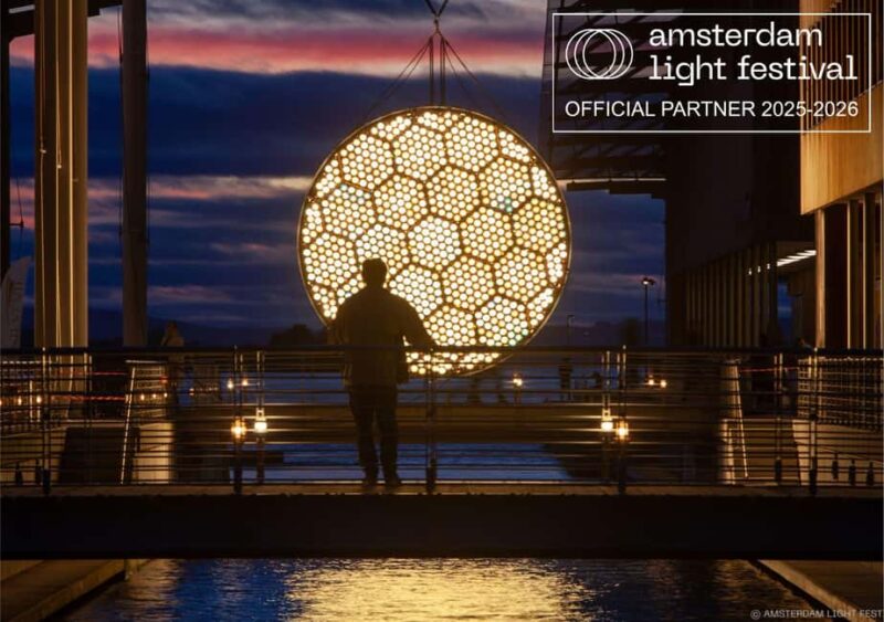Luxury Amsterdam Light Festival Cruise-Captain Guide, Drinks - The Comfort and Features of the Heated Electric Boat