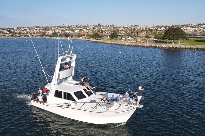 Luxury Bay or Sunset Yacht Cruise in San Diego - Customizable Small Group Experience with Captain or Bareboat Options