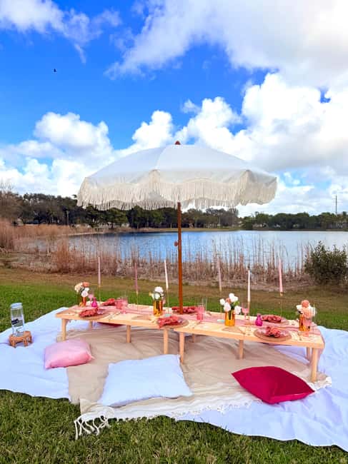 Luxury Beachside Picnic Experience Near Miami - The Picnic Setup: Comfort and Style